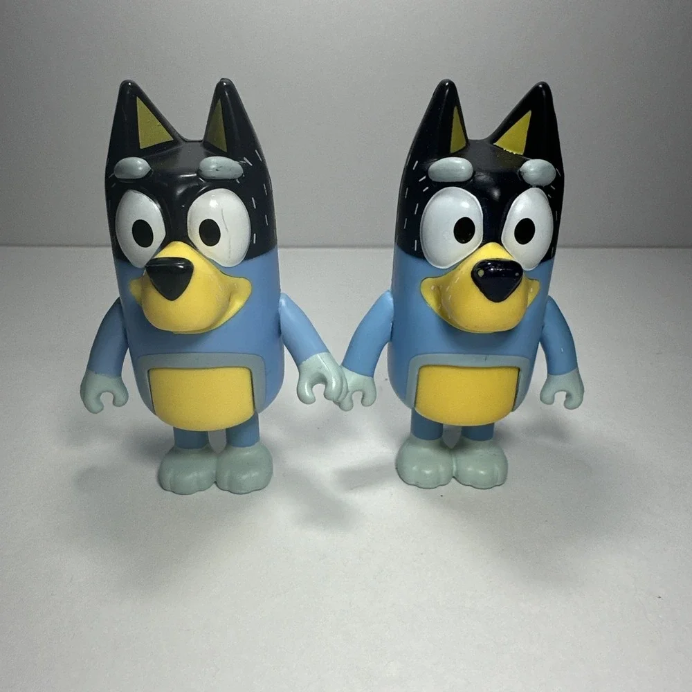 Bluey and Friends Family Figures Toys Lot of 16 Figures